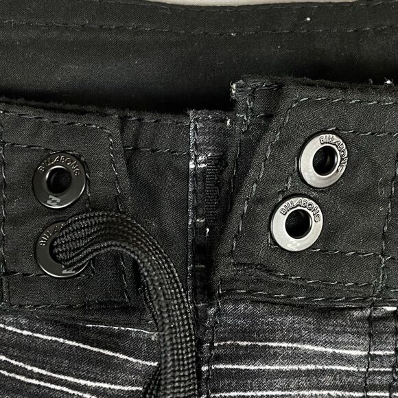 Billabong Swim Trunks Board Shorts Men’s 38 Black White Striped Skater Grunge - Picture 4 of 16